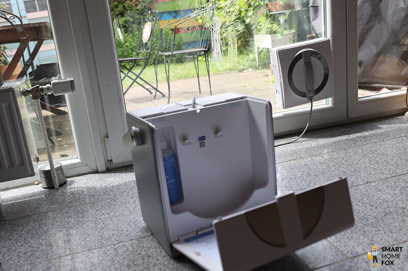 ECOVACS WINBOT W2 OMNI Design